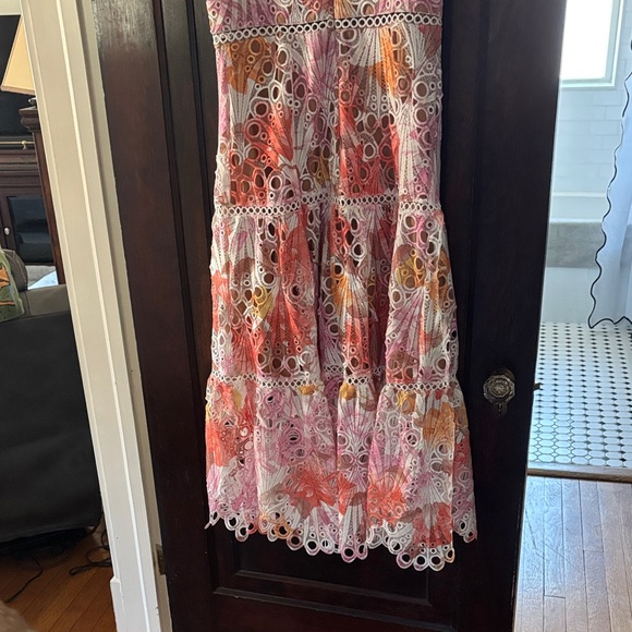 Elegant Lace Midi Dress with Ruffle Details - Picture 10 of 13